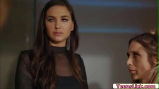 Charlotte Stokely makona i tona hiahia, me te ara ia tauturu i te Silvia Saige