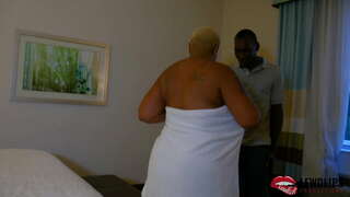 Lady Oniks fucks svog masera