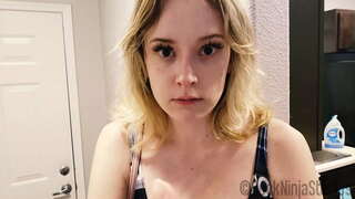 ���ພຂັ້ນຕອນທີແມ່ນເນືແລະລູກຊາຍໍາກ່ຽວກັບກ້ອງຖ່າຍ Trailer