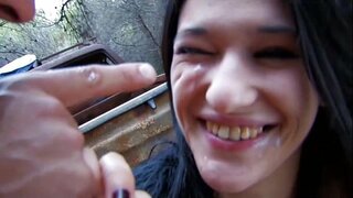 Lisa spice dobiva svoju veliku guzicu čvrsto выебанную u šumi