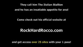 Bouzen stepteen vle fè tankou l &#039; stepmom yo,yo kòmanse bo et niche chak lòt moun pussy.Toudenkou li stepdad rive,olye pou yo ap resevwa fache li pèmèt yo souse nan gòj l &#039; gwo kòk chante.An retou, li bèz stepteens pussy ak wifes sere bourik pou yo soti nan.