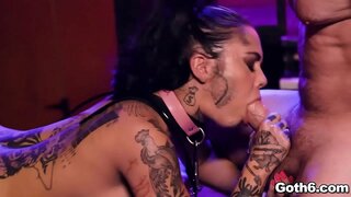 Sexy goth ludder Genevieve Sinn får en ANAL