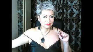 شاندار روسی ٹی. اس کی مٹھائی کی cunt میں بے رحمی ایک گرم ، شہوت انگیز نجی شو ...