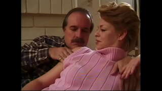 Varma matura Sharin Ligno blovas koko akiras profundan pussy borado kaj cumshot sur azeno